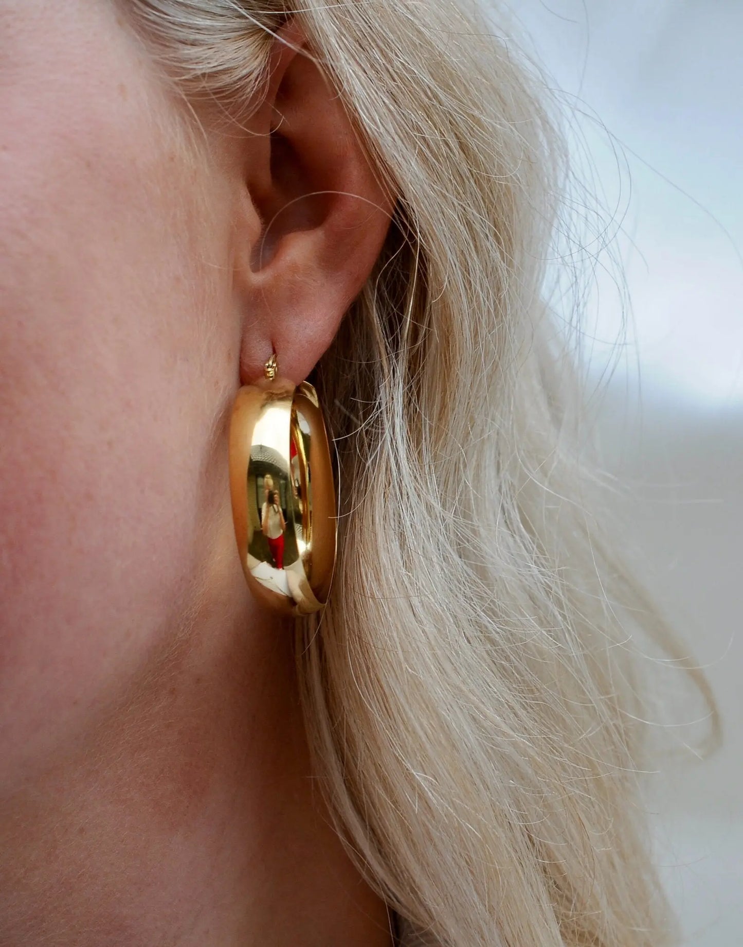Big and thick hoop earrings Vibestella