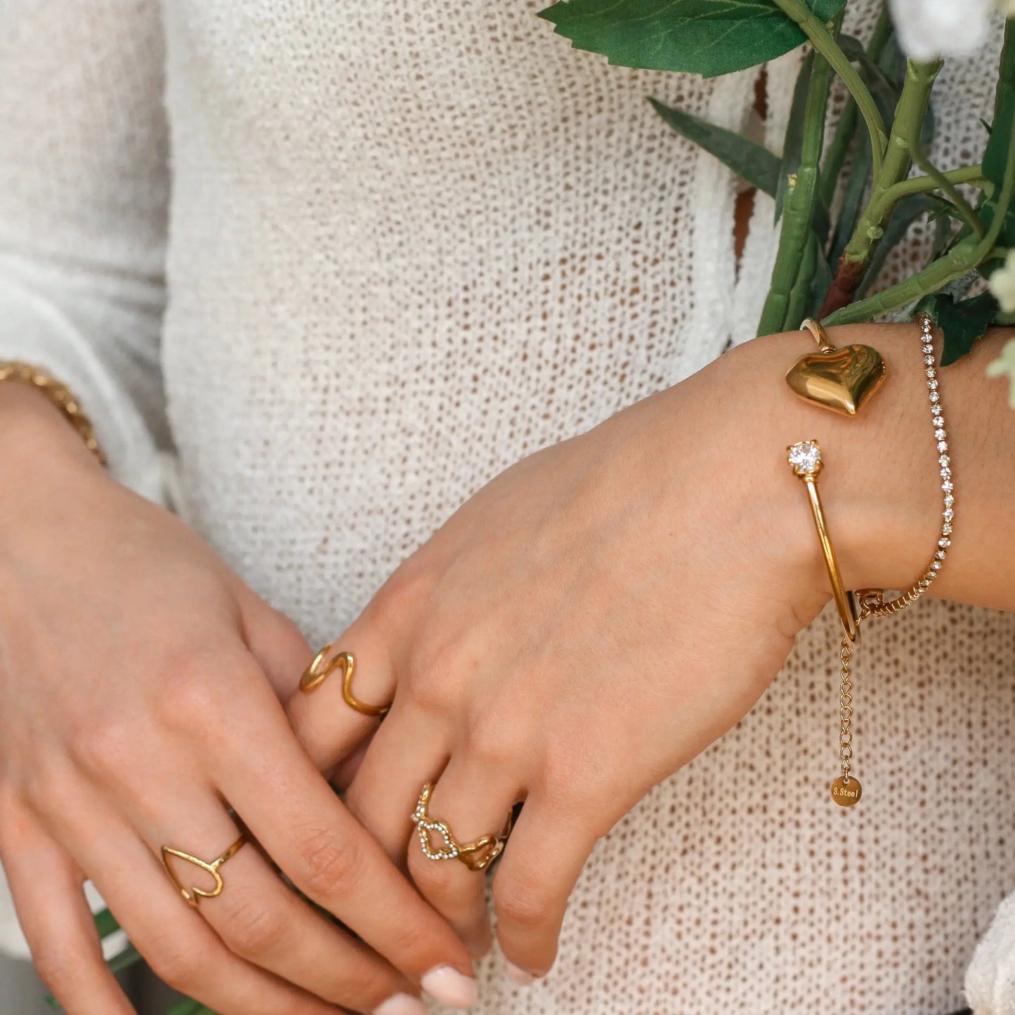 Diamond and heart bangle Vibestella