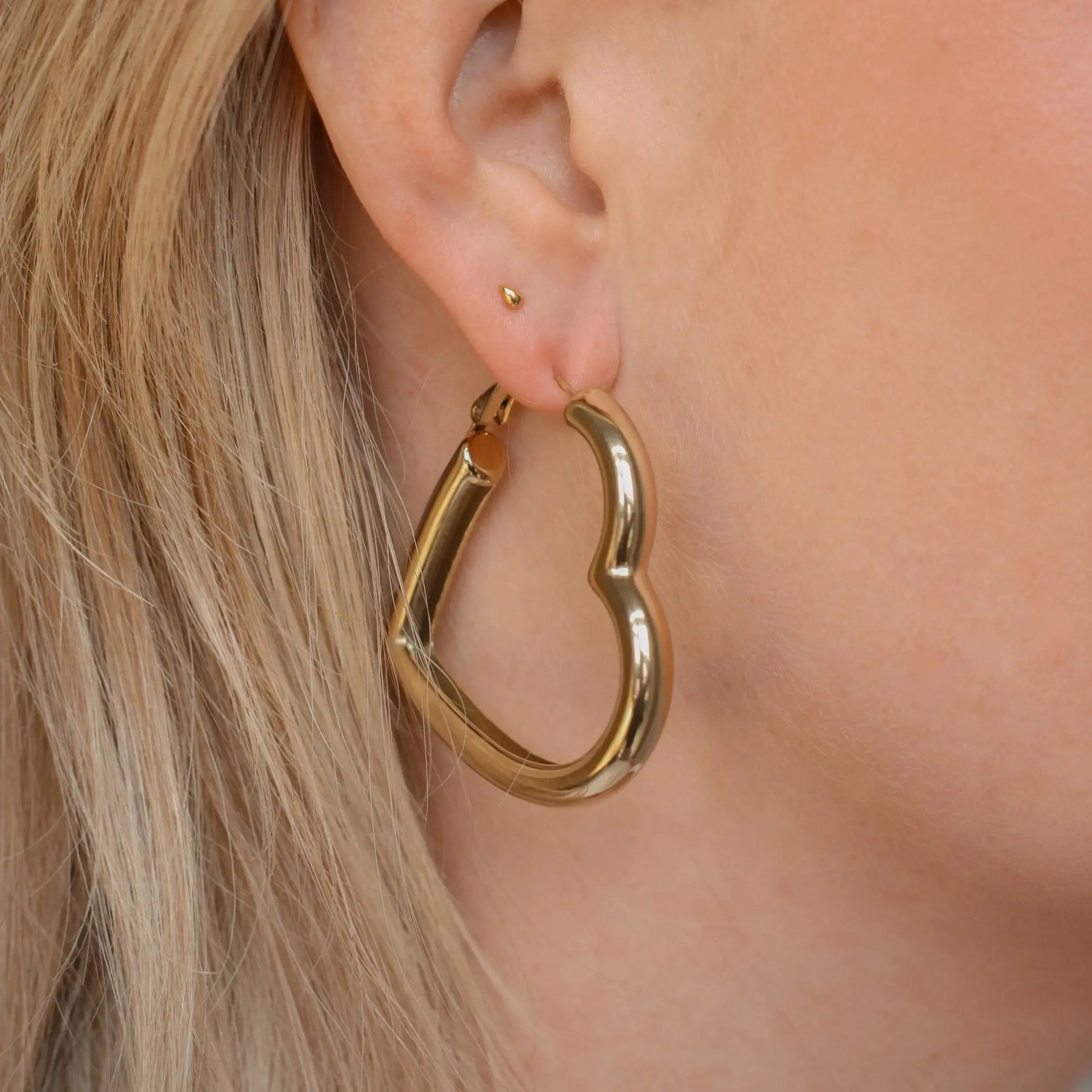 Big open heart earrings Vibestella