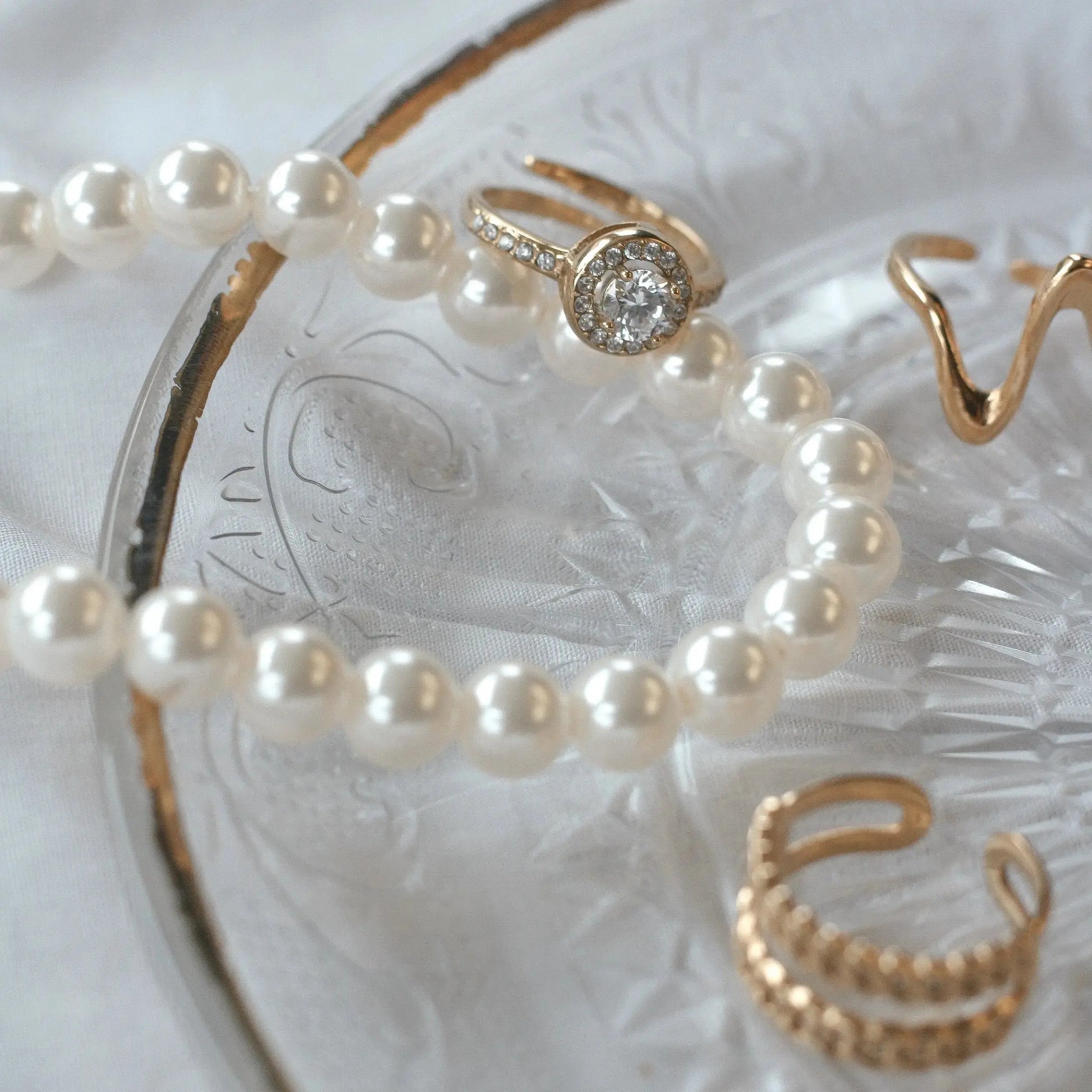 Round diamond ring Vibestella